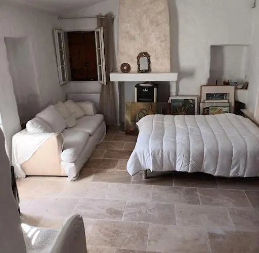 La Maison Bleue